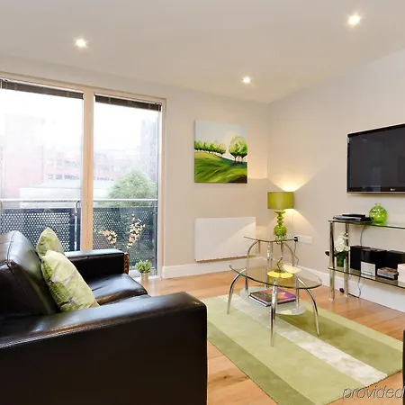 Hamilton Court From Your 公寓