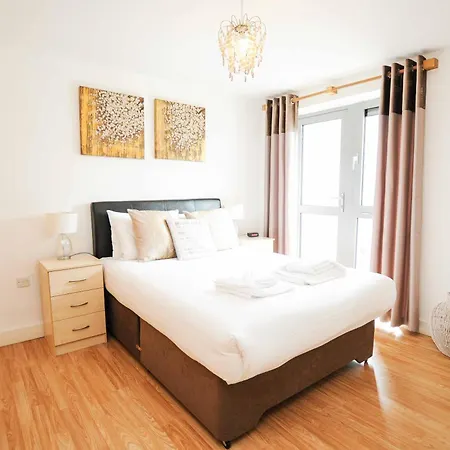 Hamilton Court From Your 公寓