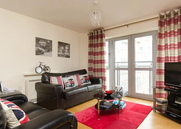 Hamilton Court From Your Lägenhet *