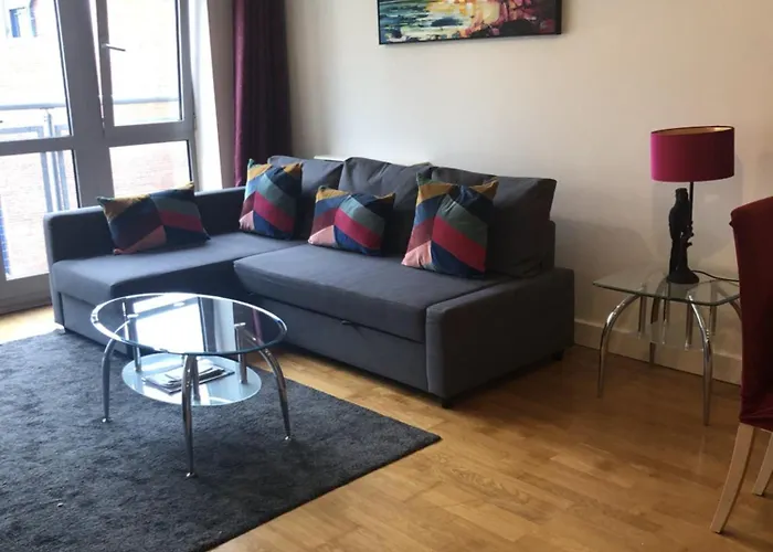 Hamilton Court From Your Lägenhet *