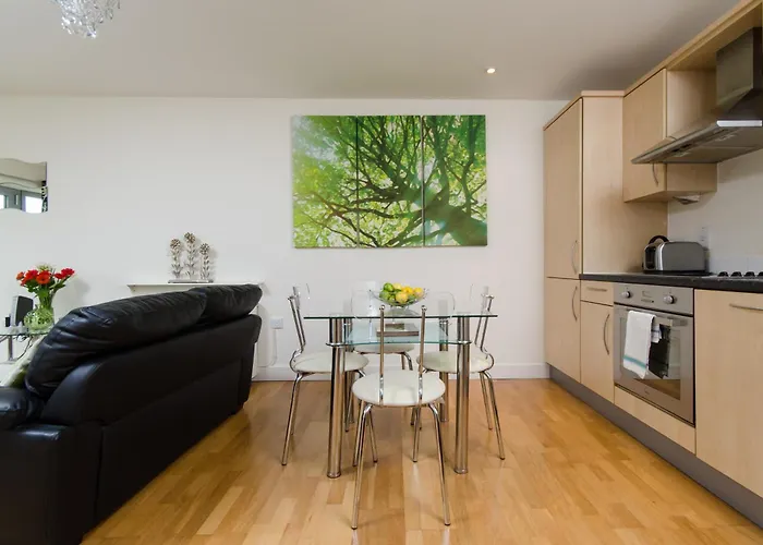 公寓 Hamilton Court From Your *