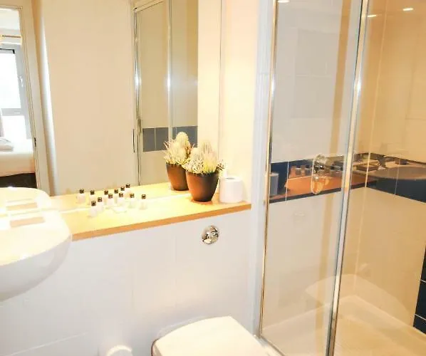 Hamilton Court From Your Apartamento