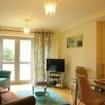 Апартаменти Hamilton Court From Your *