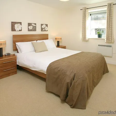 Lejlighed Hamilton Court From Your