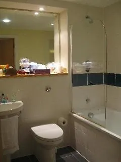 Hamilton Court From Your * בריסטול