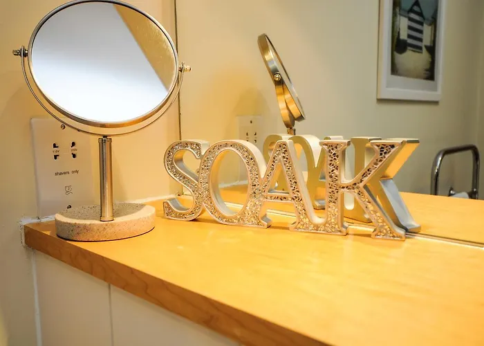 Hamilton Court From Your *