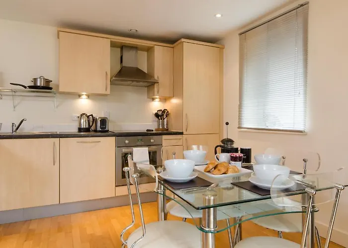 Hamilton Court From Your Appartement